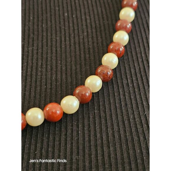 Vintage Pearl & Red Ocean Jasper Beaded Necklace 24 Inches Gold Clasp - Picture 3 of 6